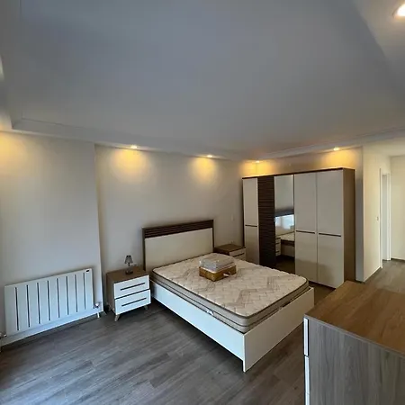 Beachside Hotel
